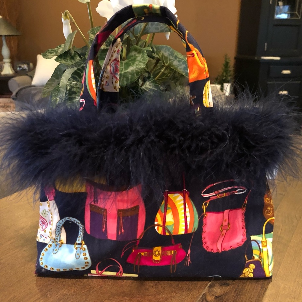 Fun Fur edged Purse 👛